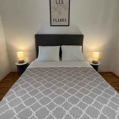 Kale Apartment *